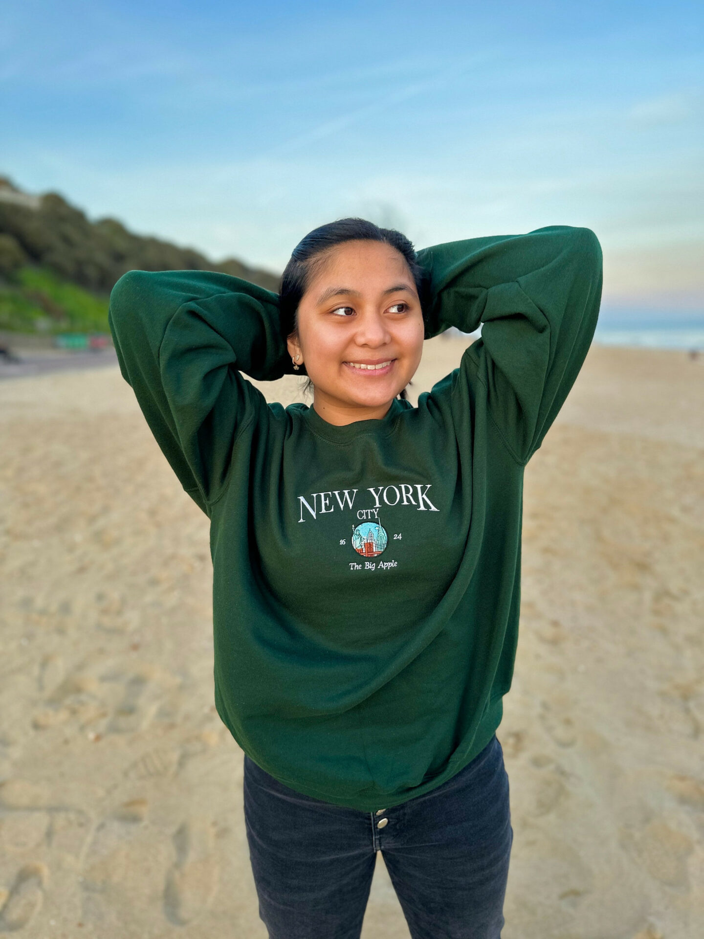 New York City Embroidered Sweatshirt, Vintage Sweatshirt, Oversize Crewneck, 90s Sweatshirt, New York Sweater, USA States Sweatshirt, Unisex - Image 2