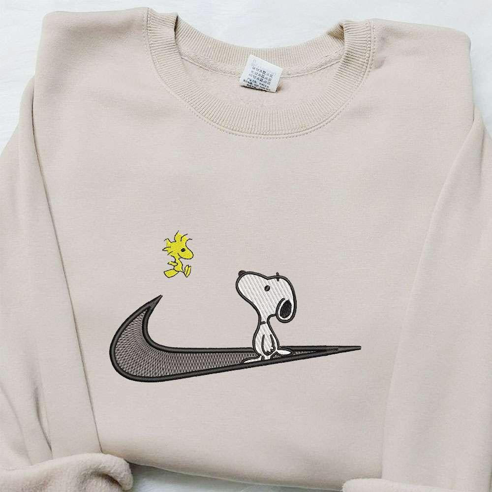 Swoosh x Woodstock and Snoopy Cartoon Embroidered Shirt Disney Characters Embroidered Hoodie Custom Nike Embroidered T shirt